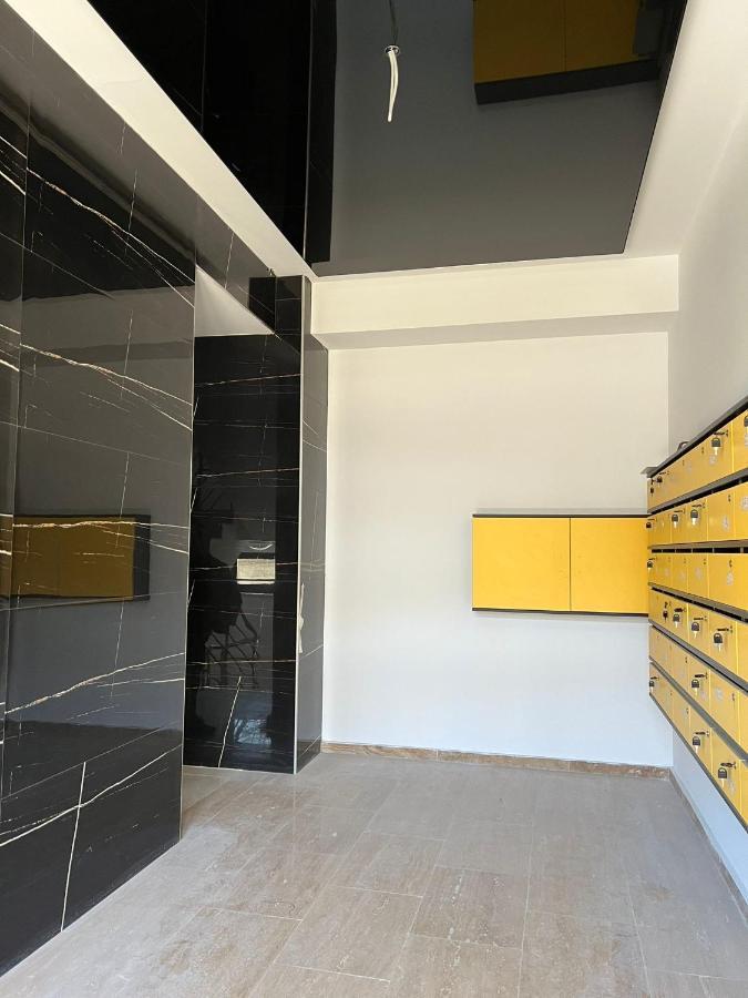 Apartament Bloc Nou - Self Check In - Free Parking Craiova Exteriör bild