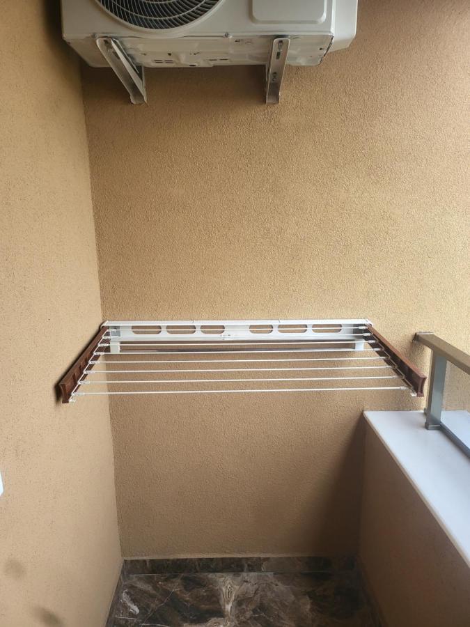 Apartament Bloc Nou - Self Check In - Free Parking Craiova Exteriör bild