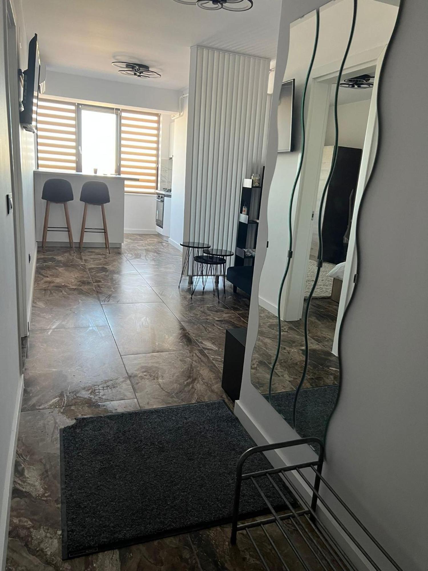 Apartament Bloc Nou - Self Check In - Free Parking Craiova Exteriör bild